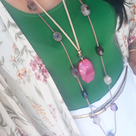 Jewelry - Picture 2 of 3